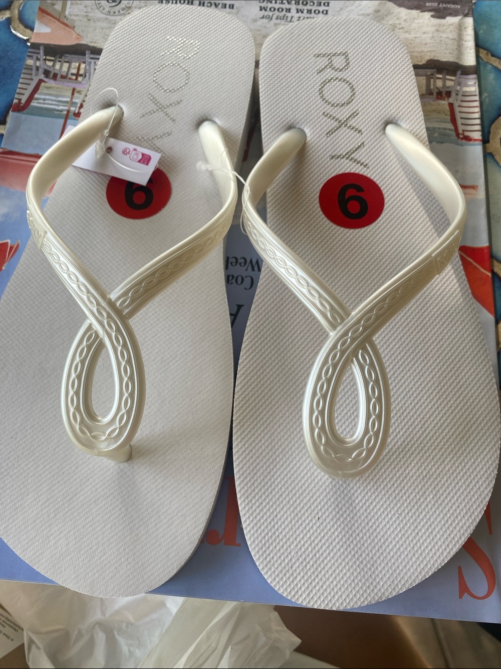 Roxy Women's Ivory Loop Strap Sandals